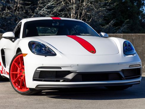 Used 2022 Porsche 718 Cayman GTS image 9