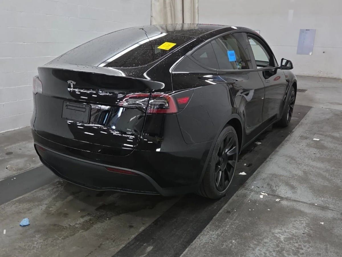 Used 2023 Tesla Model Y Long Range AWD/4WD image 7