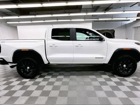 Used 2024 GMC Canyon Elevation w/ Convenience Package AWD/4WD image 15