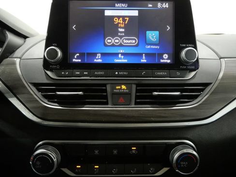 Used 2025 Nissan Altima 2.5 SV FWD image 20
