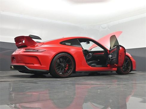 Used 2018 Porsche 911 GT3 image 52