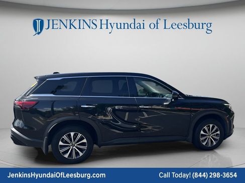 Used 2023 INFINITI QX60 Pure FWD image 2