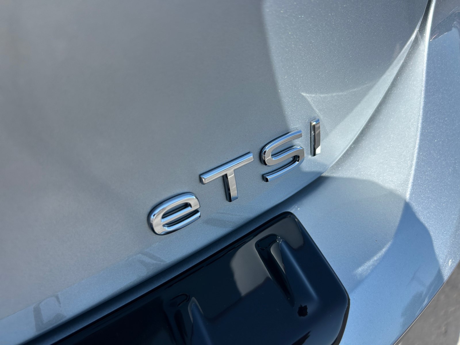 New 2026 Volkswagen GTI SE FWD image 23