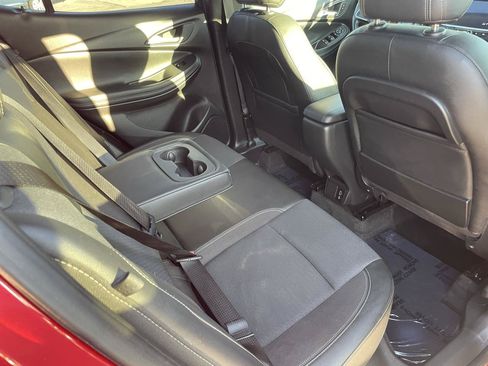 Used 2021 Buick Encore GX Select w/ Sport Touring Package FWD image 33
