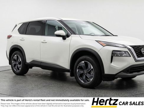 Used 2025 Nissan Rogue SV FWD image 1