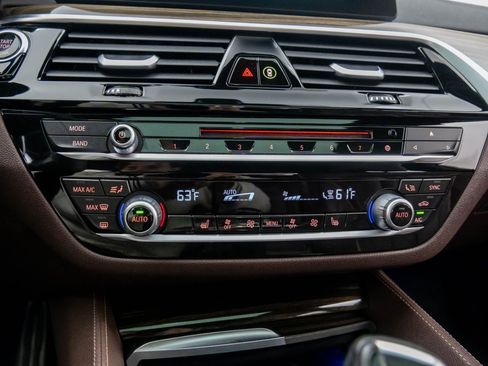 Used 2018 BMW 540i xDrive image 21