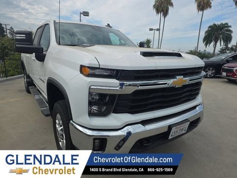 Used 2025 Chevrolet Silverado 2500 LT w/ Convenience Package AWD/4WD image 8