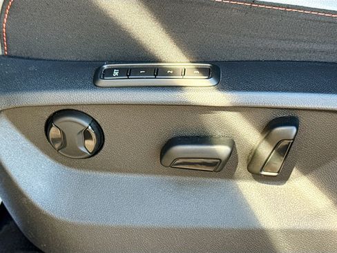 Used 2024 Volkswagen Atlas Peak Edition SEL image 24