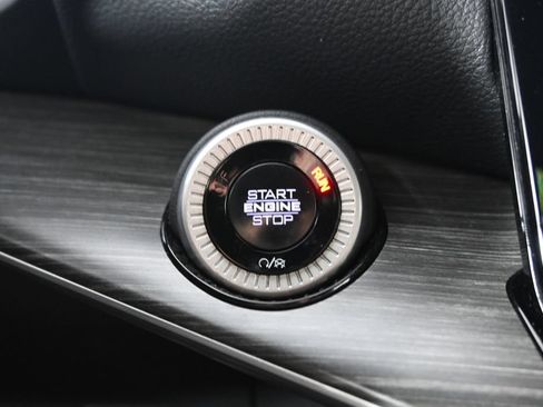 Used 2024 Jeep Wagoneer Series II AWD/4WD image 32