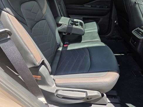 Used 2025 Nissan Pathfinder Platinum w/ Cargo Package FWD image 30