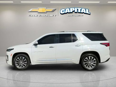 Used 2022 Chevrolet Traverse Premier w/ LPO, Floor Liner Package FWD image 2
