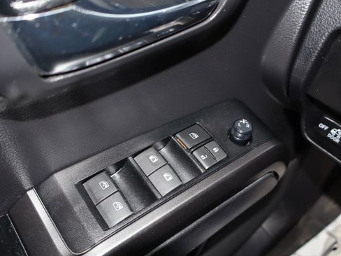 Used 2022 Toyota Tacoma TRD Off-Road image 19