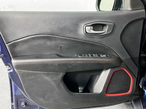 Used 2019 Jeep Compass Trailhawk image 26