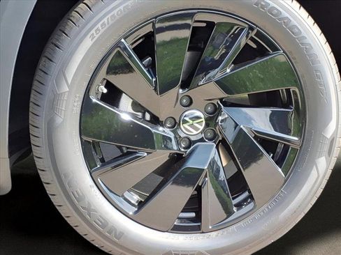 New 2026 Volkswagen Atlas Cross Sport SE image 4