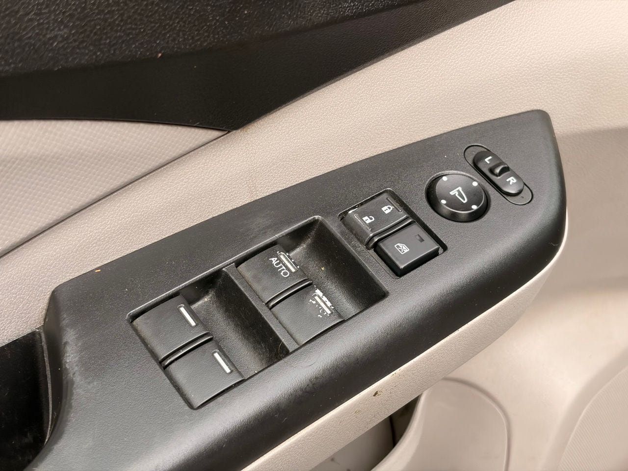 Used 2012 Honda CR-V LX image 20