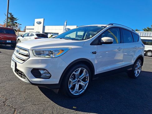Used 2018 Ford Escape Titanium image 3