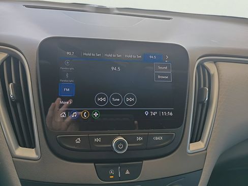 Used 2021 Chevrolet Malibu LS FWD image 11