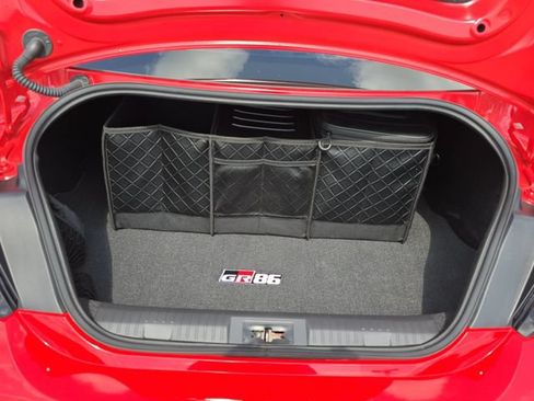 Used 2025 Toyota GR86 Premium RWD image 12