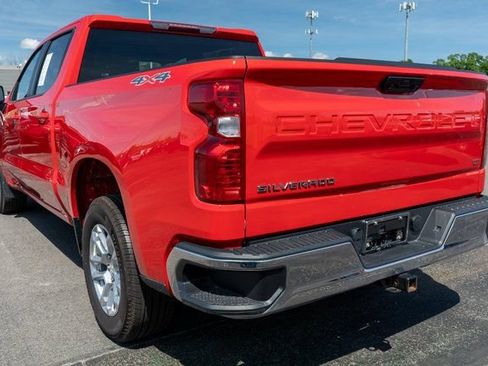Used 2023 Chevrolet Silverado 1500 LT AWD/4WD image 8
