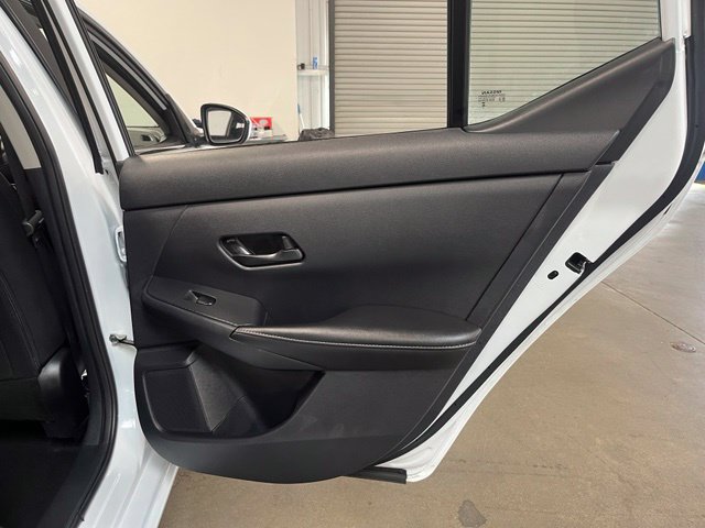 Used 2025 Nissan Sentra SV FWD image 16