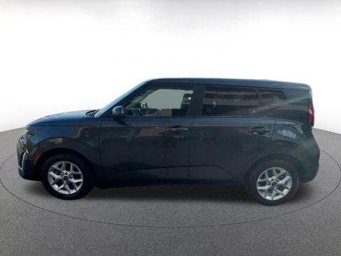 Used 2025 Kia Soul LX w/ LX Technology Package FWD image 6