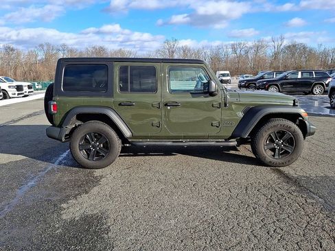 Used 2022 Jeep Wrangler Unlimited Sport image 10