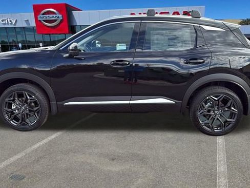 New 2026 Nissan Kicks SR AWD/4WD image 6