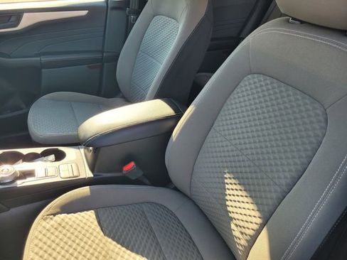 Certified 2022 Ford Escape SE image 11