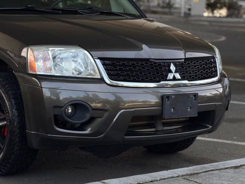 Used 2011 Mitsubishi Endeavor LS AWD/4WD image 8