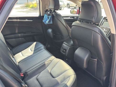 Used 2017 Ford Fusion Titanium AWD/4WD image 7