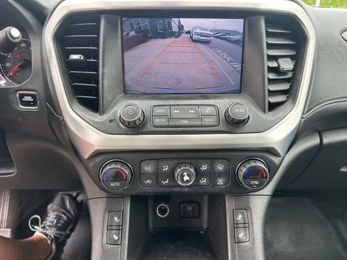 Used 2017 GMC Acadia SLT FWD image 23