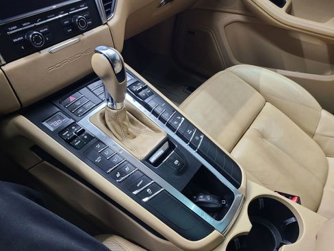 Used 2015 Porsche Macan S image 27