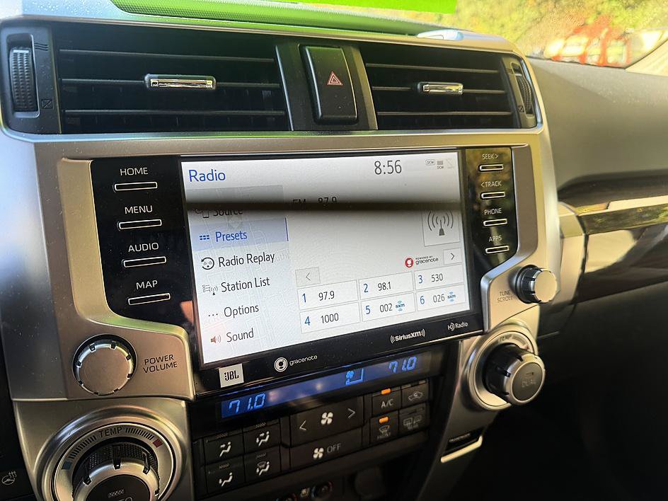 Used 2016 Toyota 4Runner Limited AWD/4WD image 15