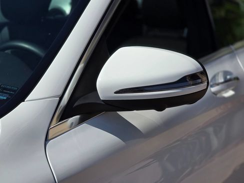 Used 2020 Mercedes-Benz C 300 Sedan image 8
