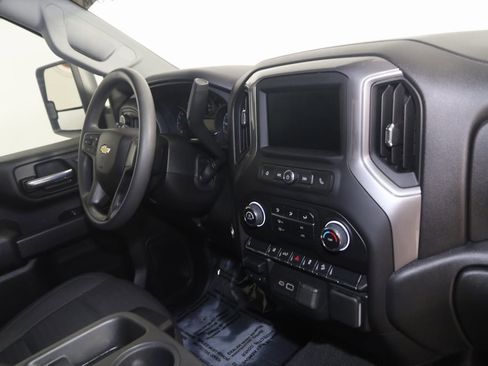 Used 2024 Chevrolet Silverado 2500 Custom w/ Custom Convenience Package image 29