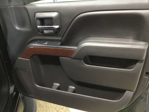 Used 2017 GMC Sierra 1500 SLE w/ SLE Value Package AWD/4WD image 46