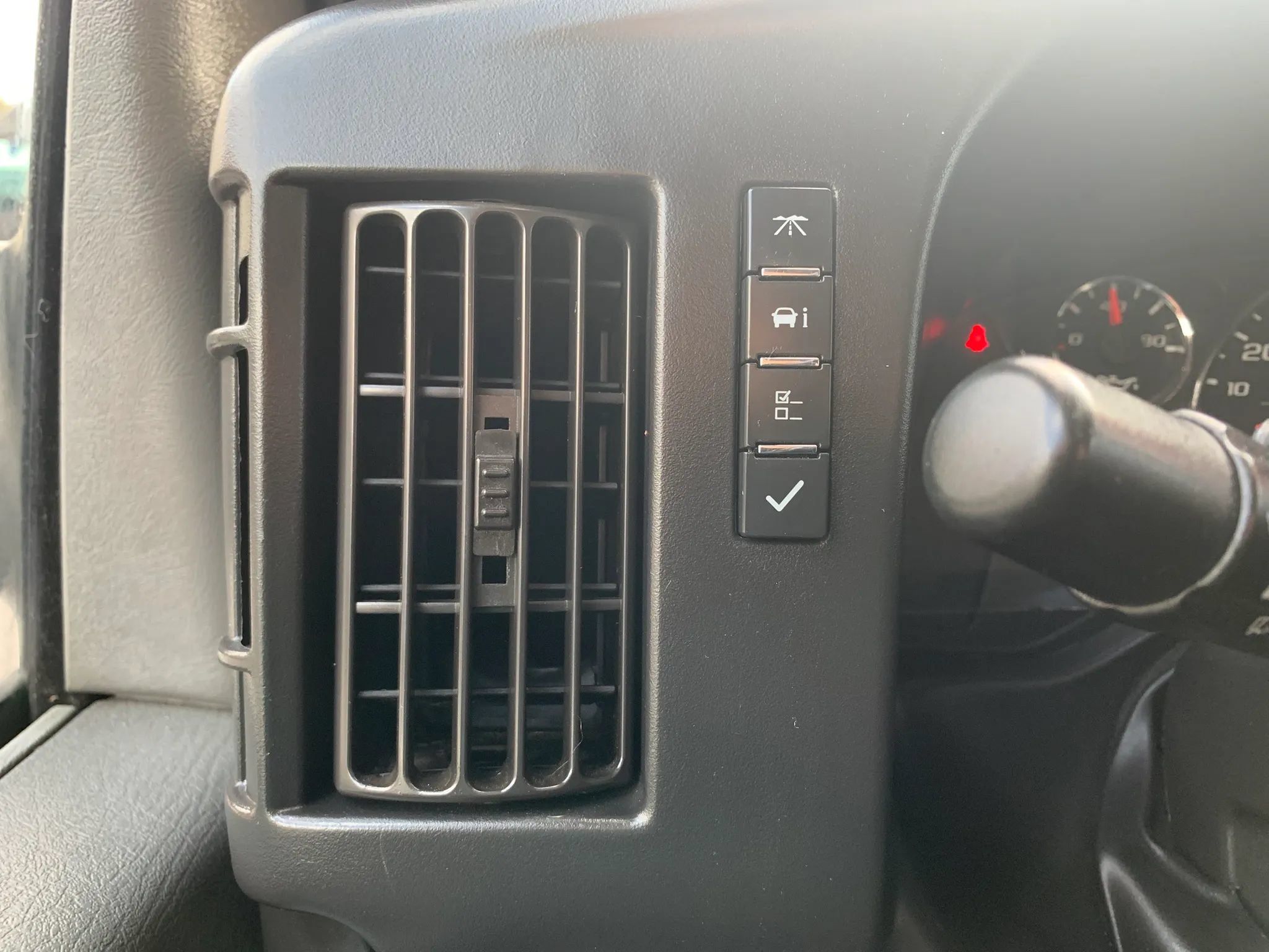 Used 2016 Chevrolet Express 2500 LS RWD image 19