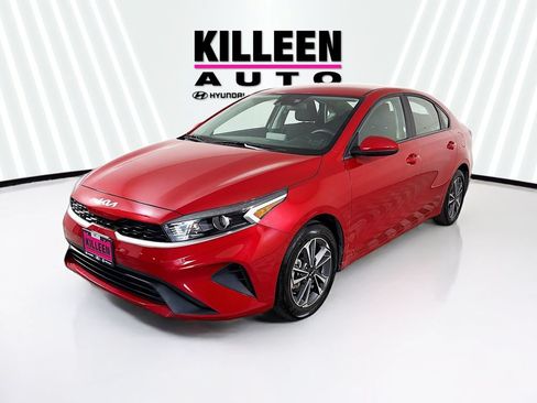 Used 2024 Kia Forte LXS FWD image 3