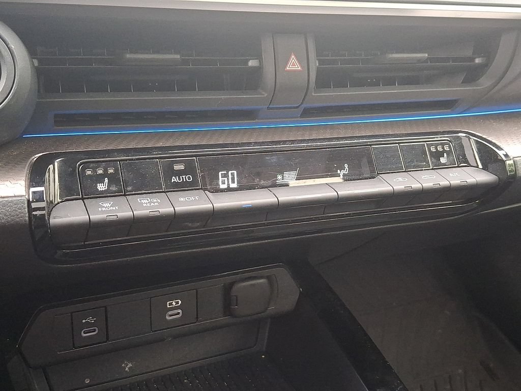 Certified 2024 Toyota Prius XLE AWD/4WD image 16