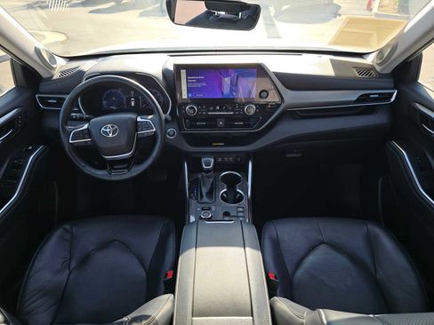 Used 2023 Toyota Highlander Limited AWD/4WD image 22