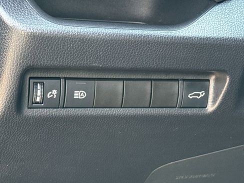 Used 2021 Toyota RAV4 XLE Premium FWD image 23