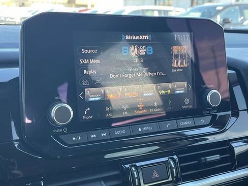 Used 2024 Nissan Pathfinder SV w/ SV Premium Package image 31