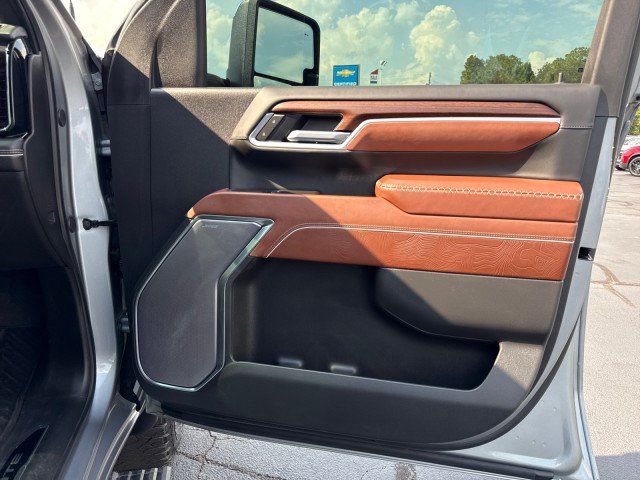 Used 2025 GMC Sierra 2500 Denali Ultimate AWD/4WD image 15