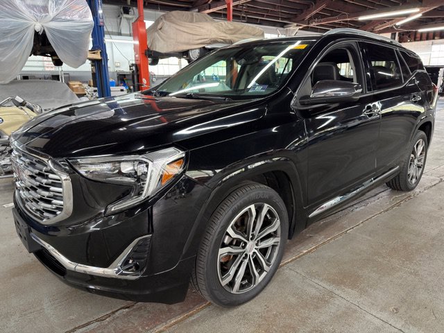 Used 2019 GMC Terrain Denali w/ LPO, Floor Liner Package FWD image 1