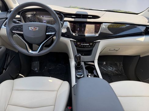 Certified 2024 Cadillac XT6 Premium Luxury w/ Technology Package AWD/4WD image 21