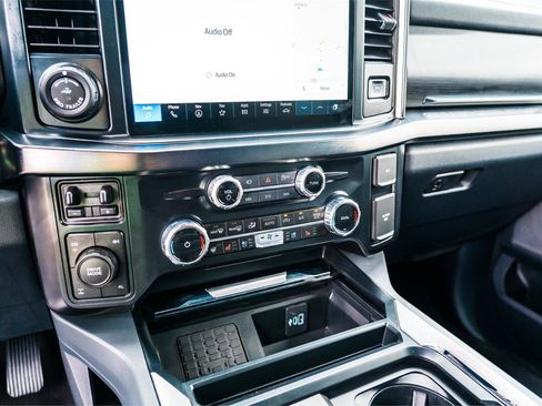 Used 2025 Ford F250 Lariat w/ Lariat Ultimate Package AWD/4WD image 14
