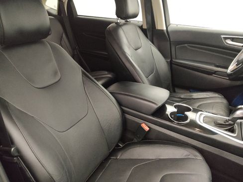 Used 2015 Ford Edge Titanium w/ Equipment Group 301A AWD/4WD image 21