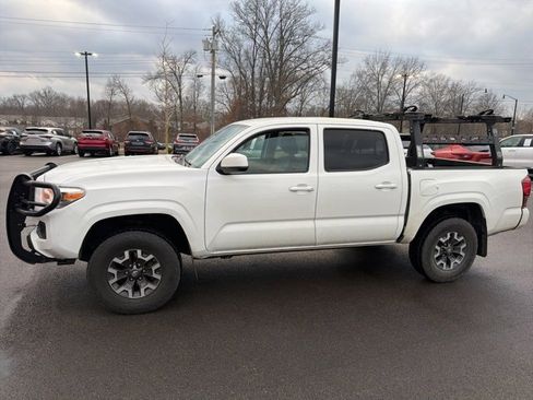 Used 2021 Toyota Tacoma SR image 4