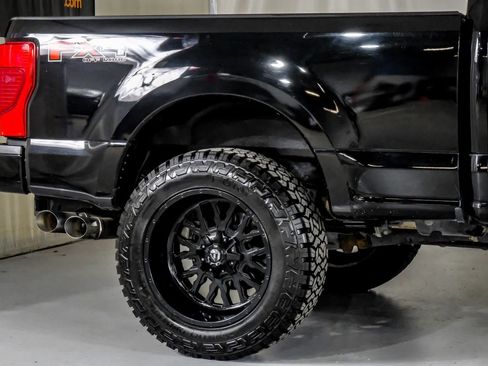 Used 2022 Ford F250 Platinum w/ FX4 Off-Road Package image 7