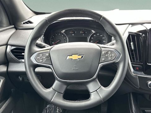 Used 2023 Chevrolet Traverse LT FWD image 25
